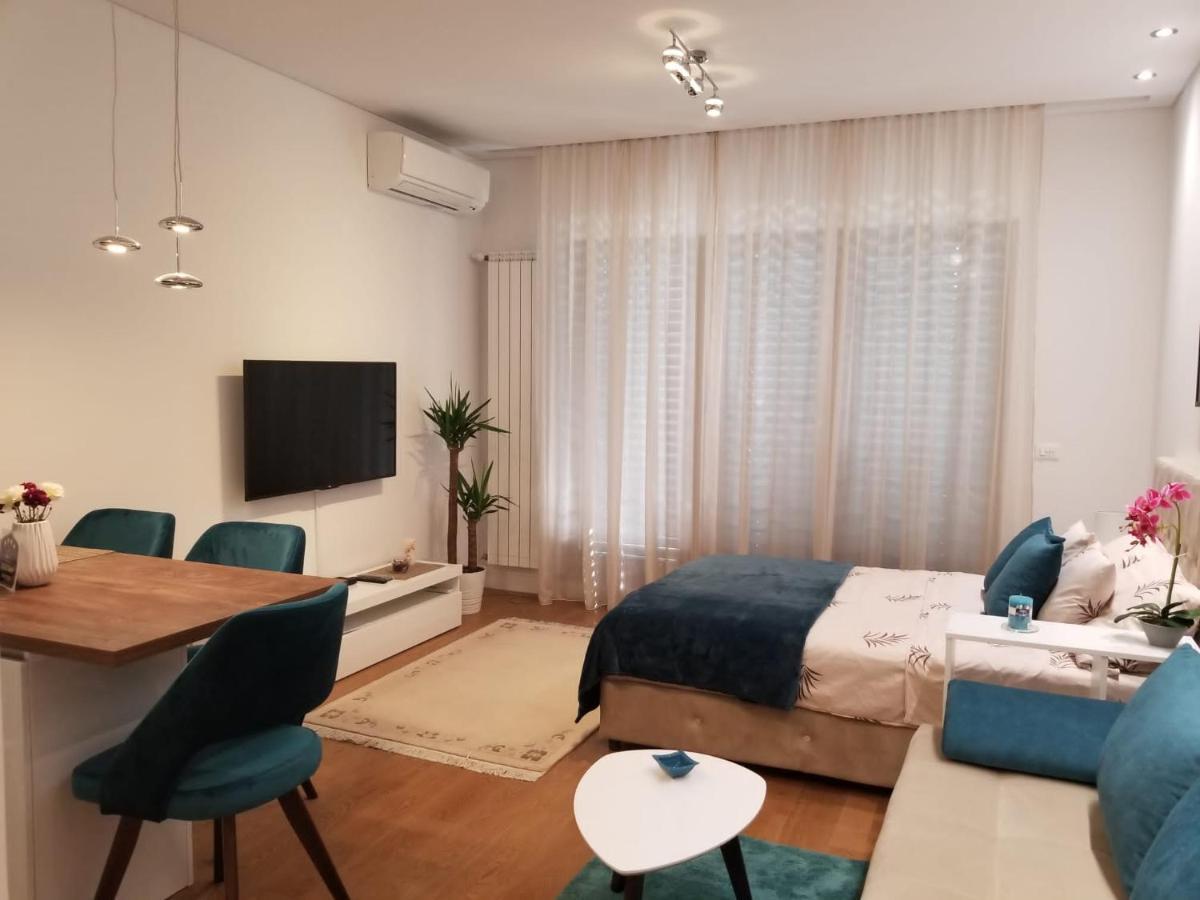 Azura Residence - New Luxury Apartment Belgrado Esterno foto