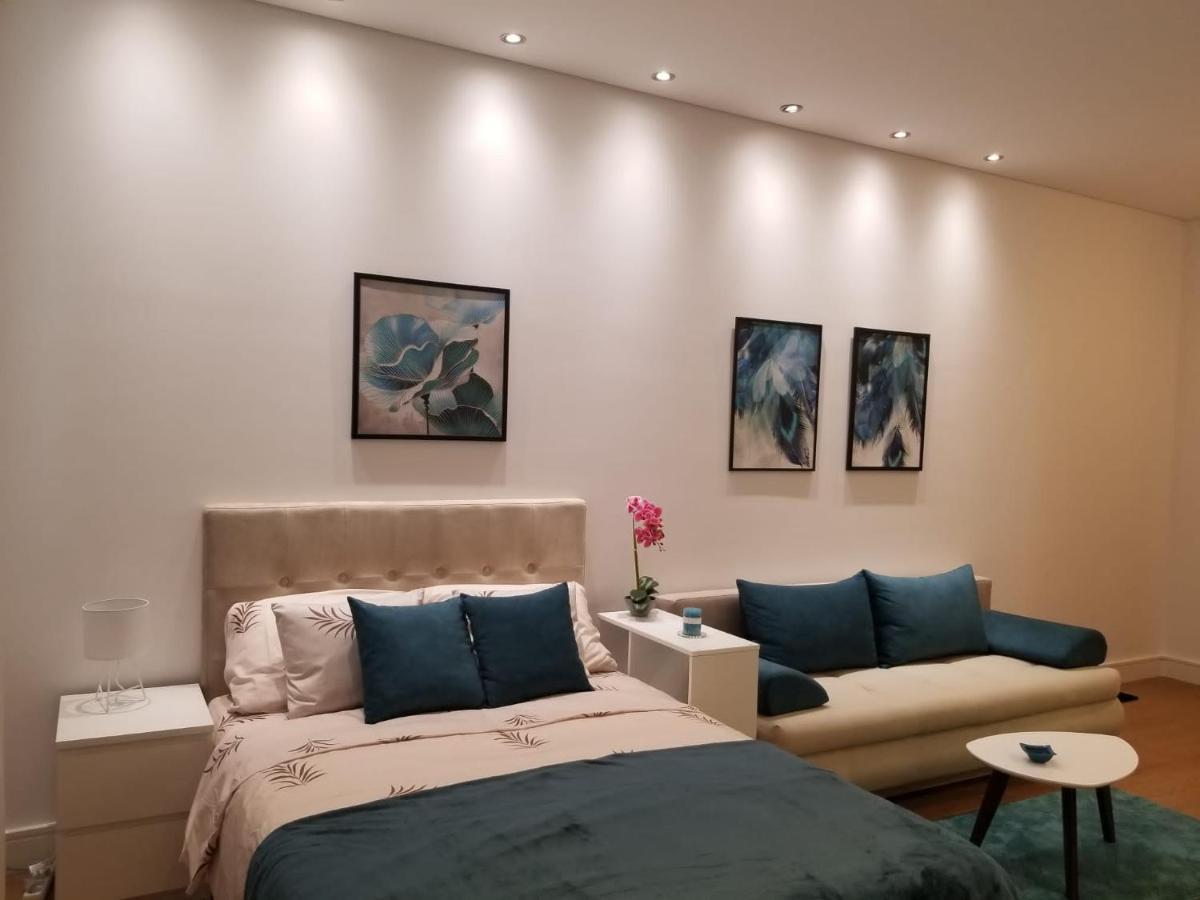 Azura Residence - New Luxury Apartment Belgrado Esterno foto
