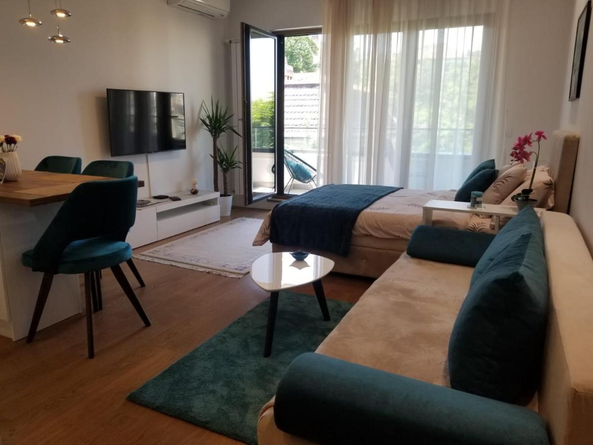 Azura Residence - New Luxury Apartment Belgrado Esterno foto
